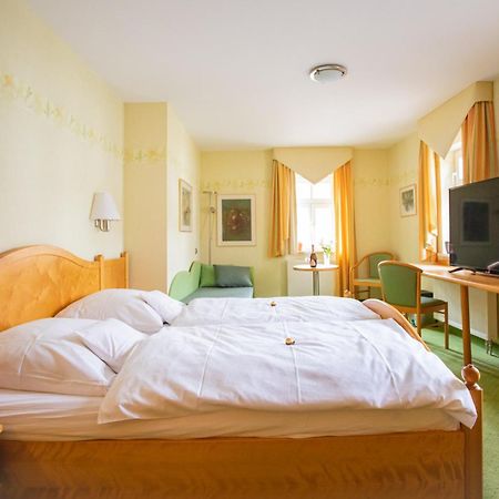 Hotel-Pension 埃施韦格 外观 照片